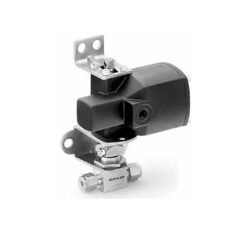 One piece ball valve panel mountable